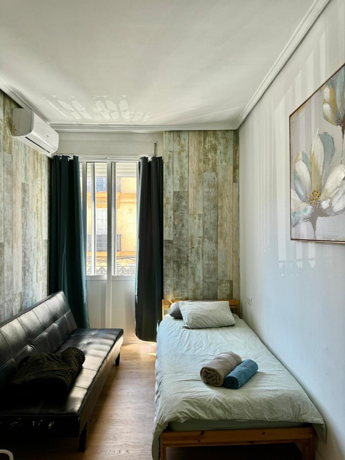 Vlc Center 4 Room Apartment Валенсія Екстер'єр фото